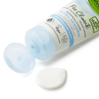 Alverde Ultra Sensitive Body Lotion, 200ml Alverde Ultra Sensitive Body Lotion - Textur