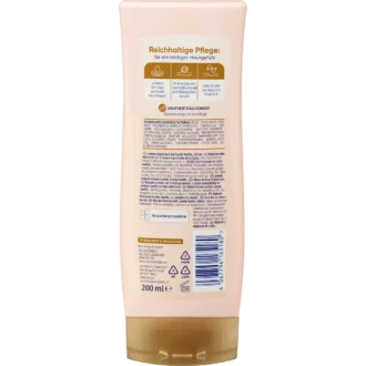 Creamy texture of Balea Soft Oil Balm Lovely Vanilla