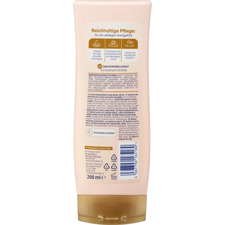 Balea Soft Oil Balm Lovely Vanilla, 200ml Creamy texture of Balea Soft Oil Balm Lovely Vanilla