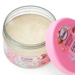 Balea Natural Beauty Almond Oil Scrub - Detail