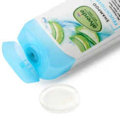 alverde Moisture Shampoo with aloe vera and hyaluronic acid for dry hair