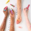 essence JUICY BOMB Shiny Lipgloss -Skintest