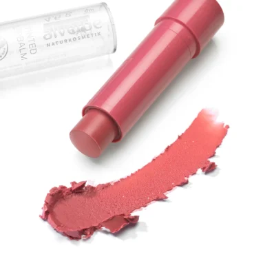 Alverde Nordic Berry Lip Balm – creamy texture close-up with nourishing oils