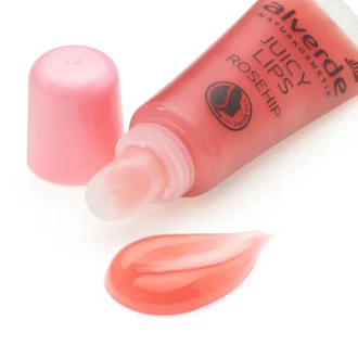 Alverde Juicy Lips Rosehip – close-up of glossy texture with rosehip oil sheen