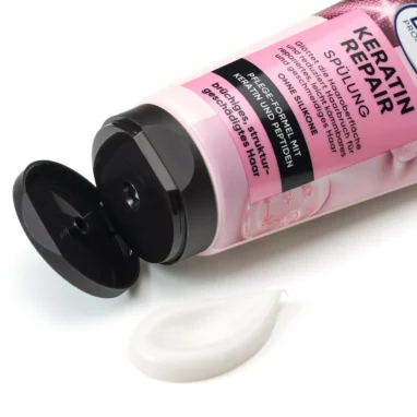 Balea Professional Conditioner Keratin Repair, 250ml Balea Keratin Repair Conditioner texture detail