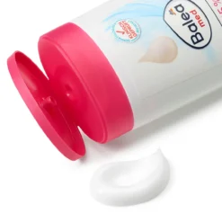 Balea MED Instant Care Milk 15% Urea, 250ml Balea med 15% Urea 2-in-1 Body Lotion texture view