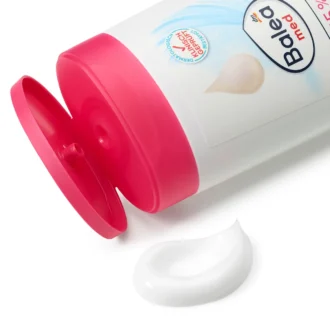 Balea med 15% Urea 2-in-1 Body Lotion texture view
