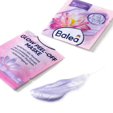 Shimmering texture of the Balea Glow Peel-Off mask