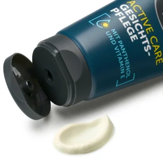 Texture of Balea MEN Active Care Face Cream SPF 30