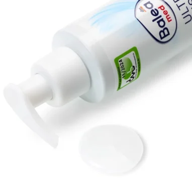 Unique clear jelly texture of Balea Med Ultra Sensitive Cleanser