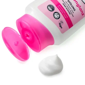 Balea Silky Gloss Conditioner, 300 ml Balea Silky Shine Conditioner bottle detail