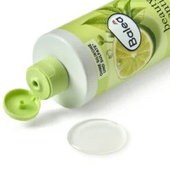 Balea Beauty Essentials Refreshing Shampoo packaging detail featuring lime and green tea extracts