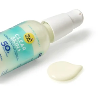Texture of SUNDANCE Clear Skin Face Sun Serum SPF 50+