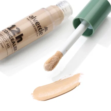 alverde Perfect Me Concealer shade 20 detail highlighting moisturizing aloe vera and up to 12-hour wear