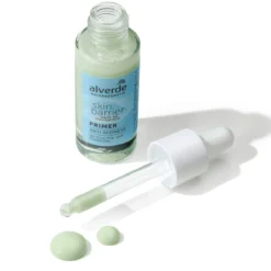 Green-tinted texture of alverde Skin Barrier Anti-Redness Primer for visually balancing facial redness